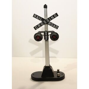 Vintage lionel  Railroad Highway Crossing Flasher Signal O Gauge Works.No Box(K)